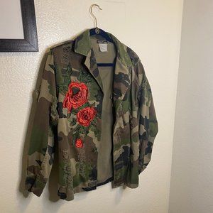CAMO JACKET W/ ROSE APPLIQUE